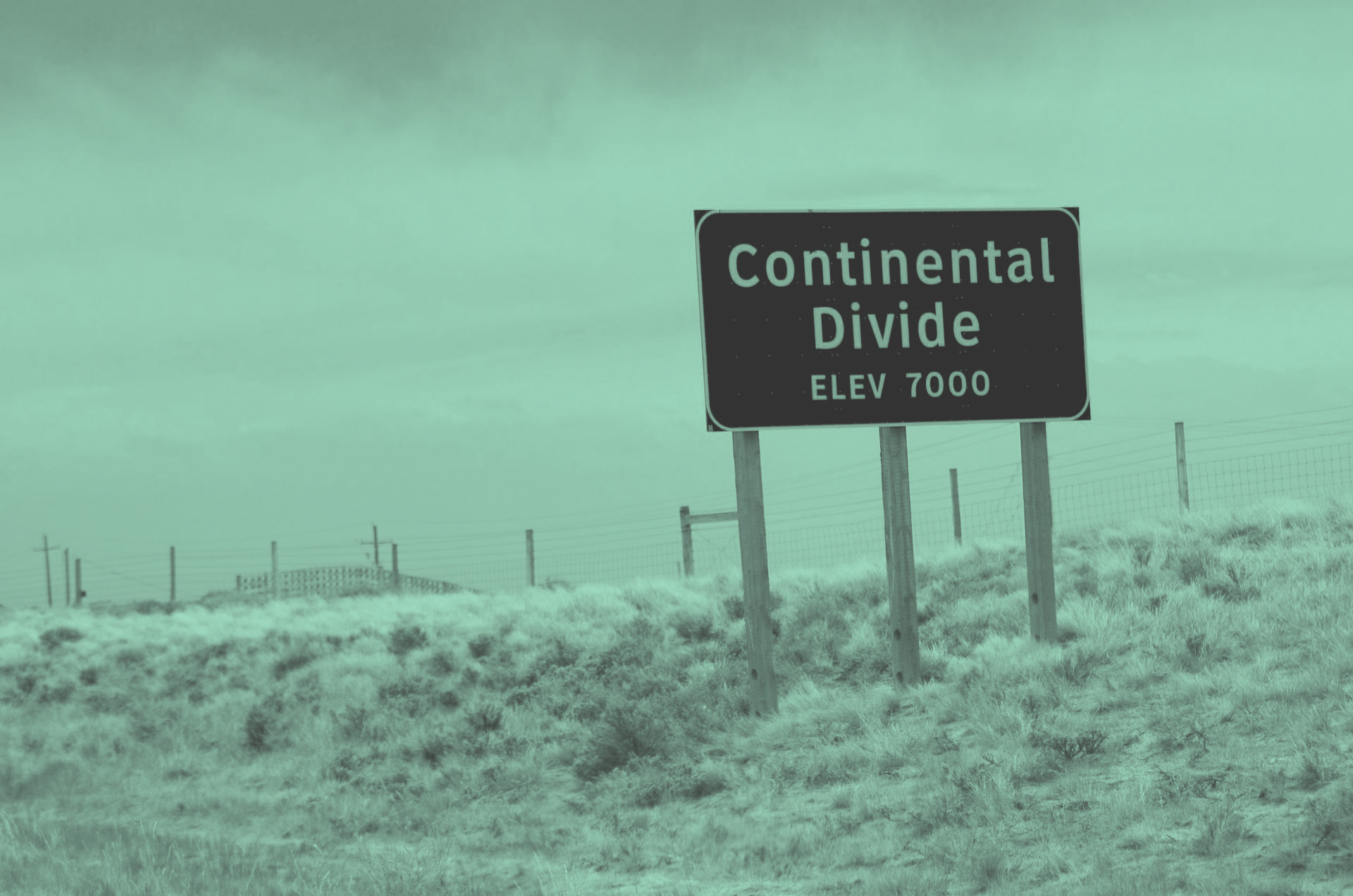 Continental Divide sign at 700ft